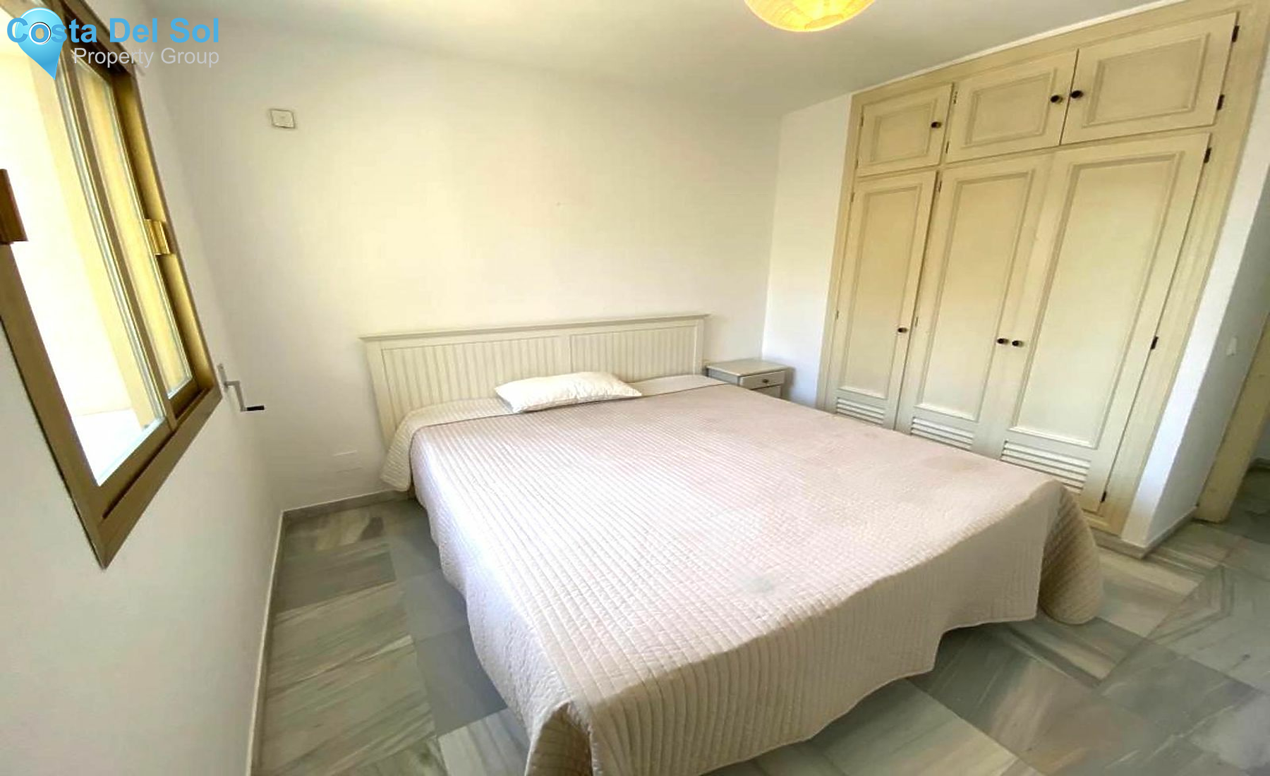 Middle Floor Apartment in Nueva Andalucía-1147423