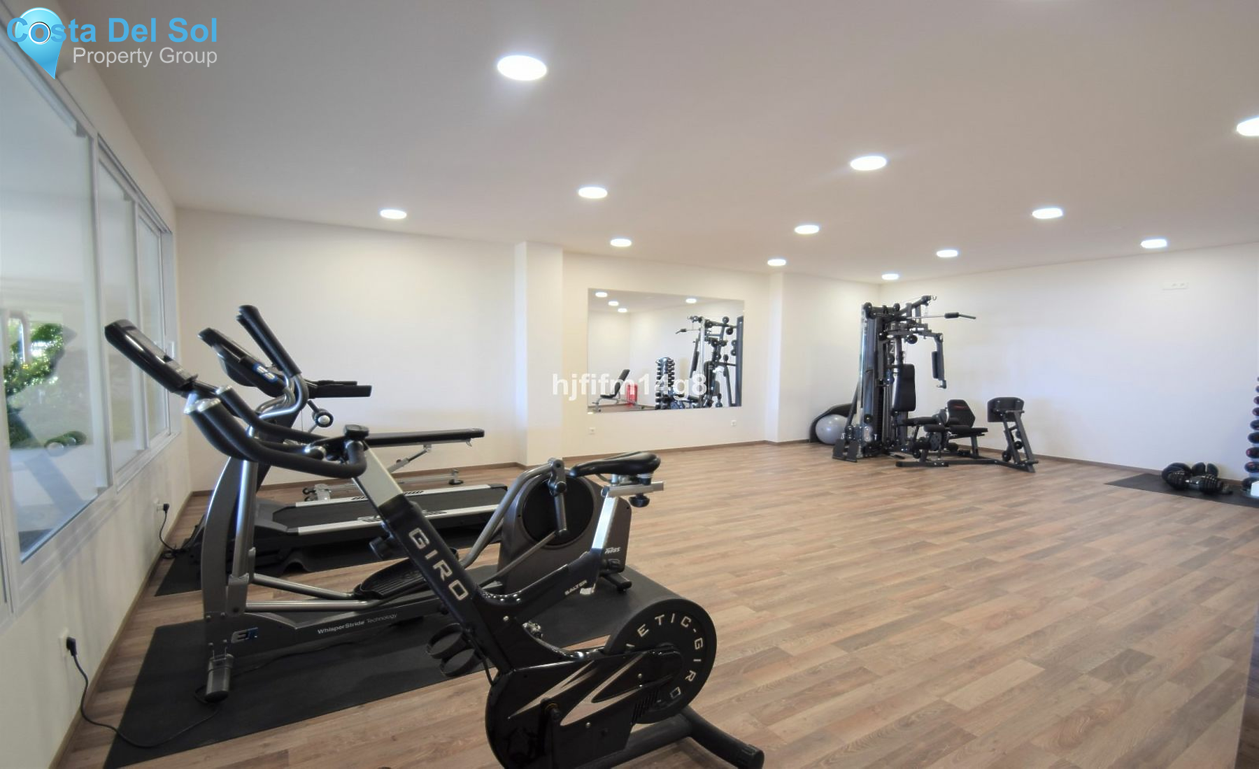Middle Floor Apartment in Nueva Andalucía-1148490