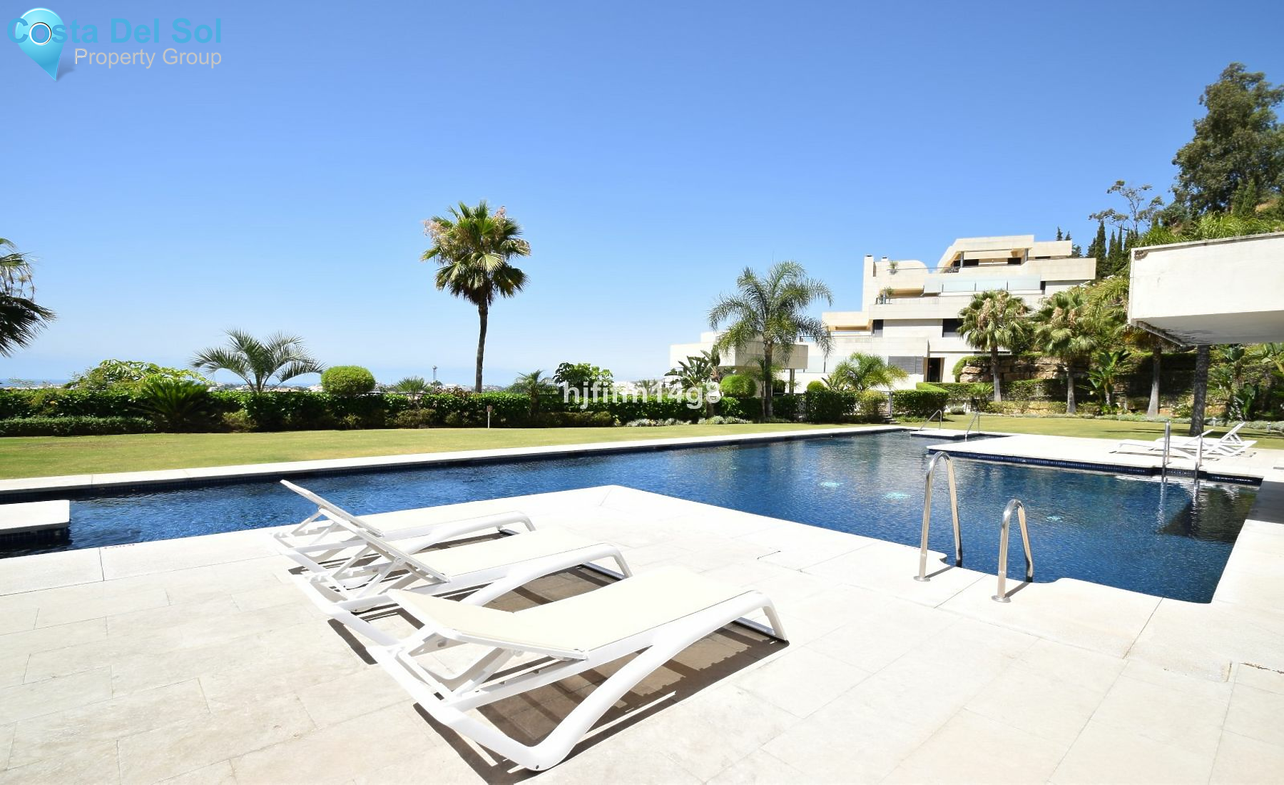 Middle Floor Apartment in Nueva Andalucía-1148491