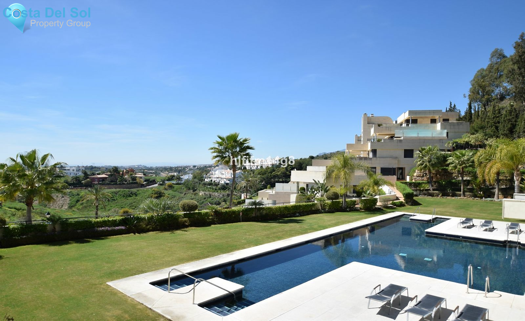 Middle Floor Apartment in Nueva Andalucía-1148495