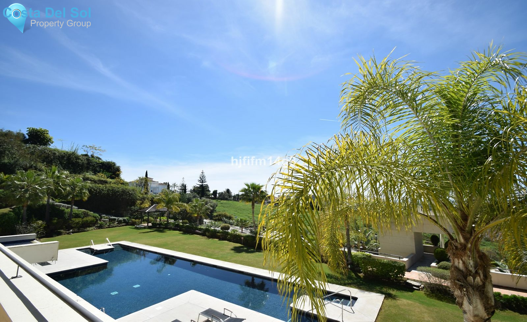 Middle Floor Apartment in Nueva Andalucía-1148496