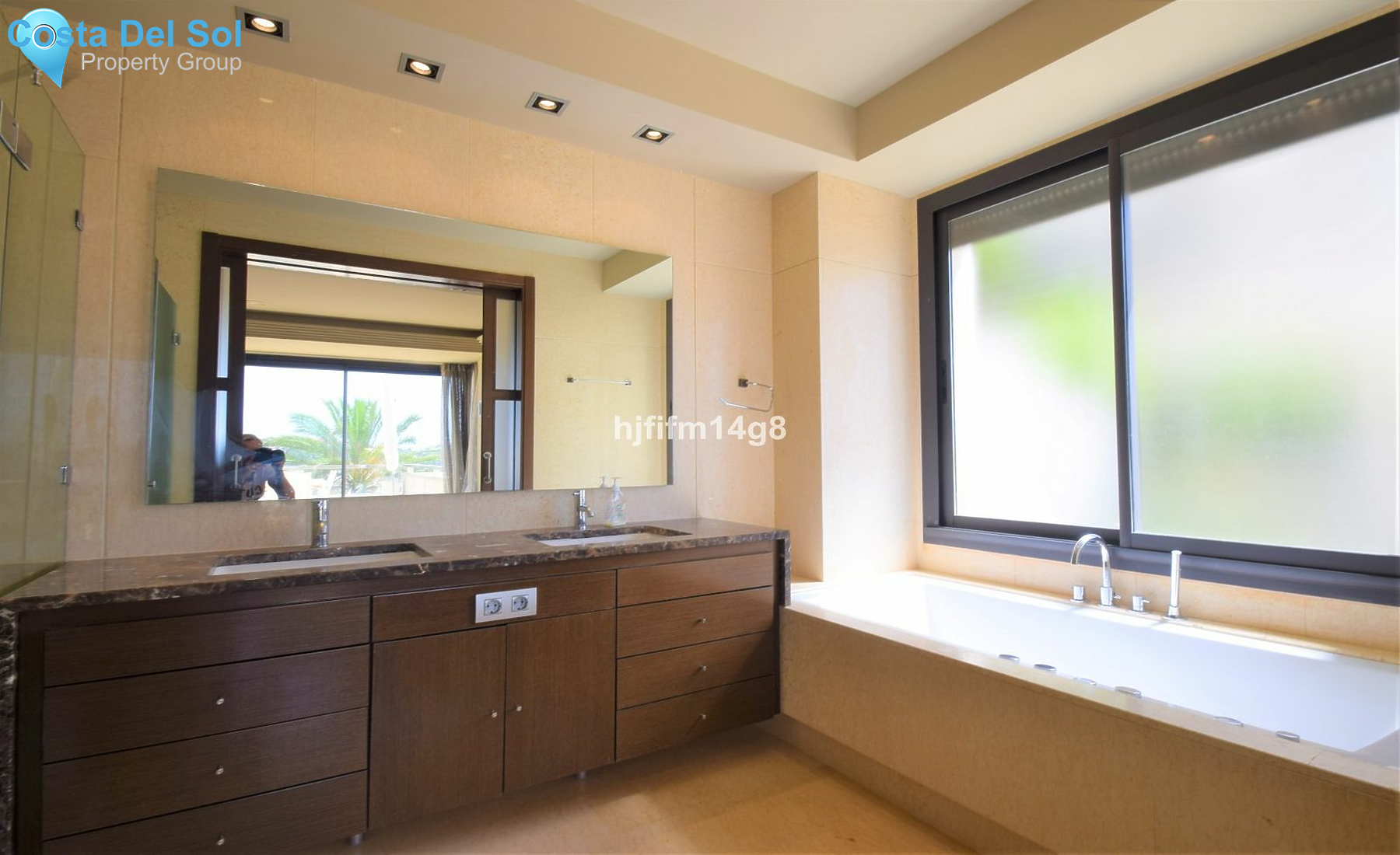 Middle Floor Apartment in Nueva Andalucía-1148487