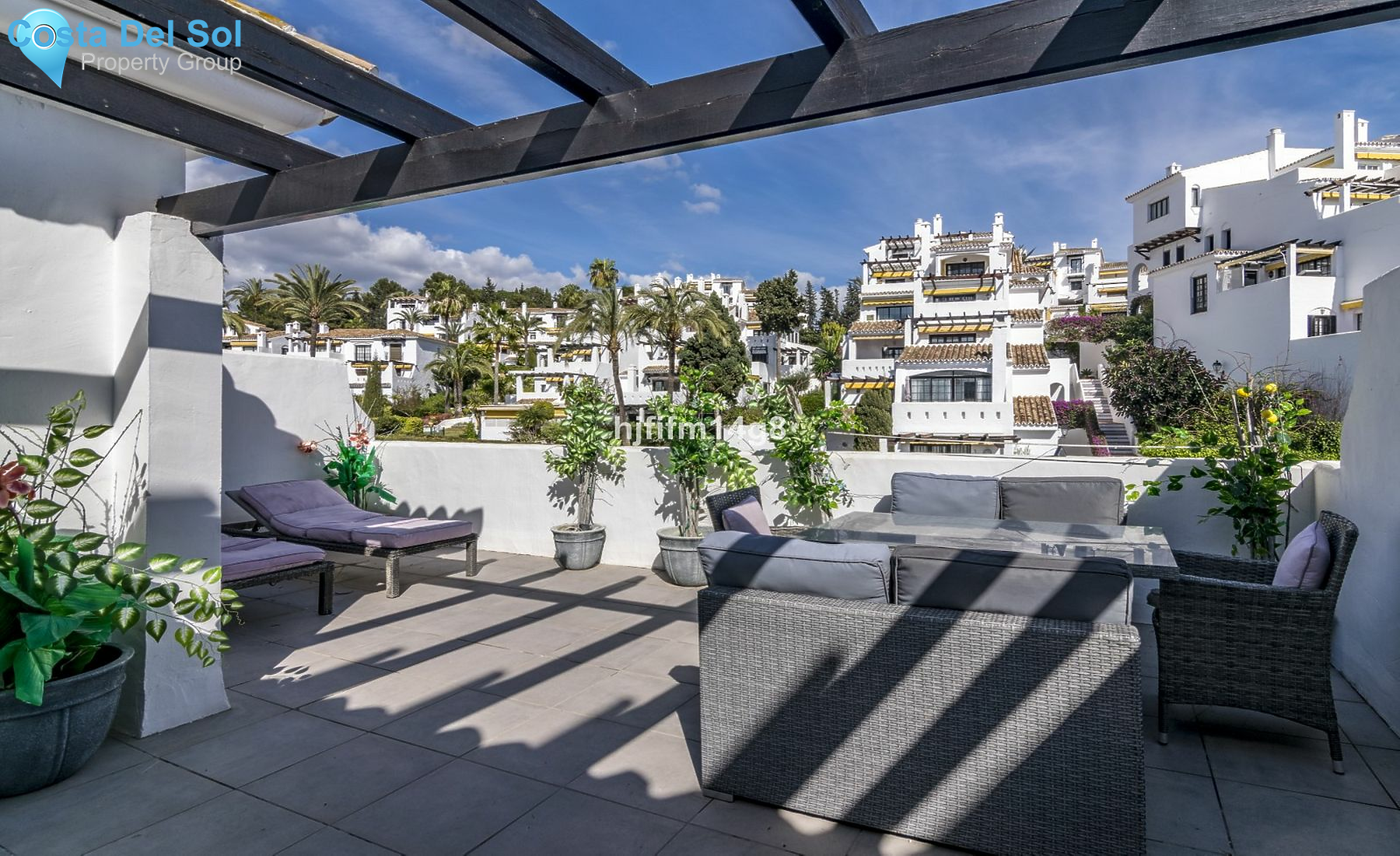 Middle Floor Apartment in Nueva Andalucía-1148528