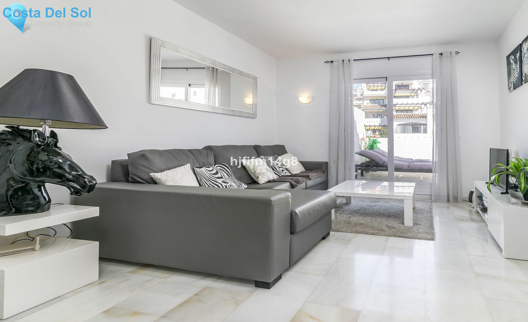 Middle Floor Apartment in Nueva Andalucía-1148518