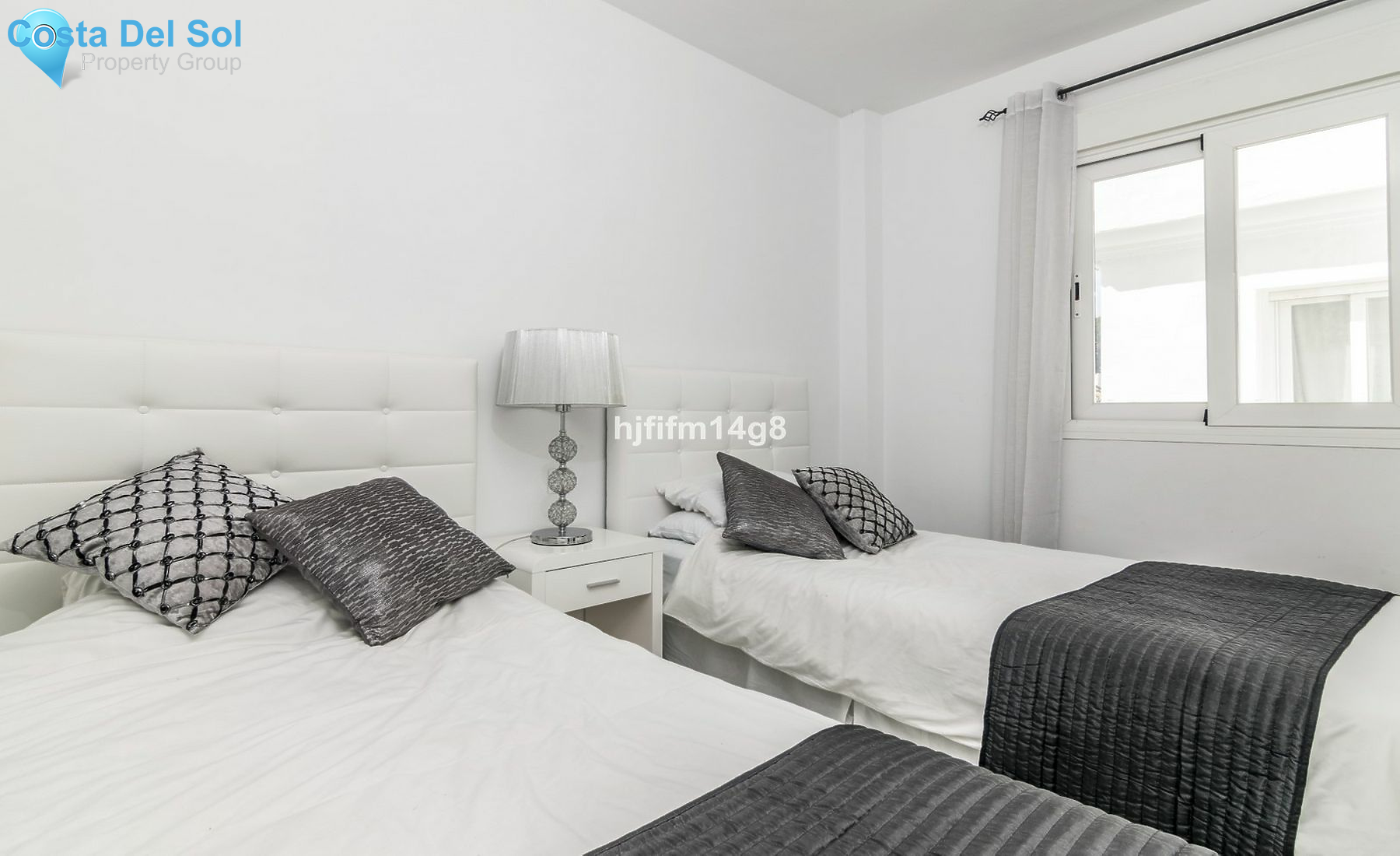 Middle Floor Apartment in Nueva Andalucía-1148522