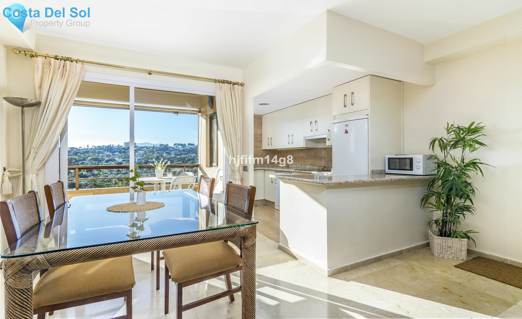 Middle Floor Apartment in Nueva Andalucía