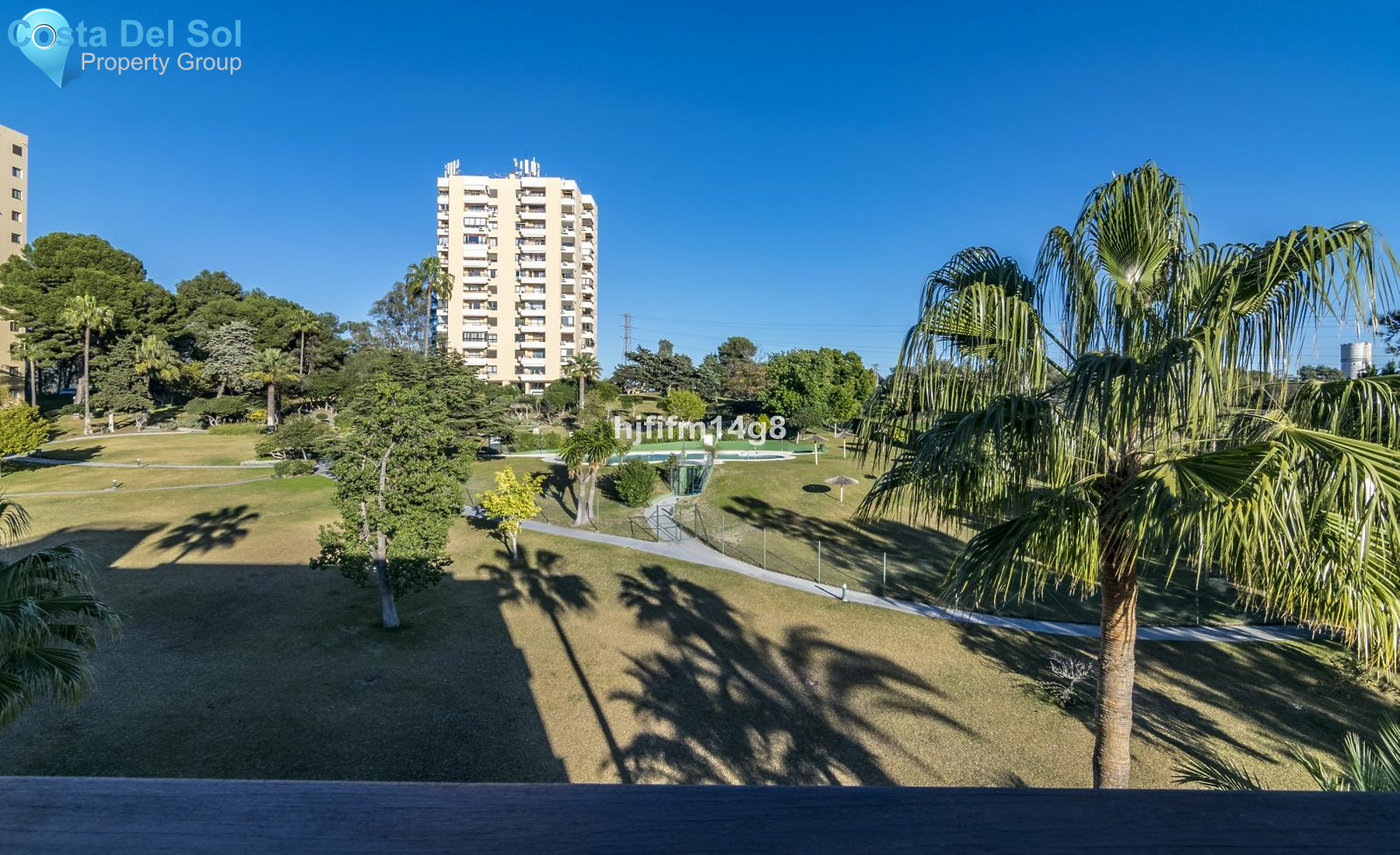 Middle Floor Apartment in Nueva Andalucía-1148551