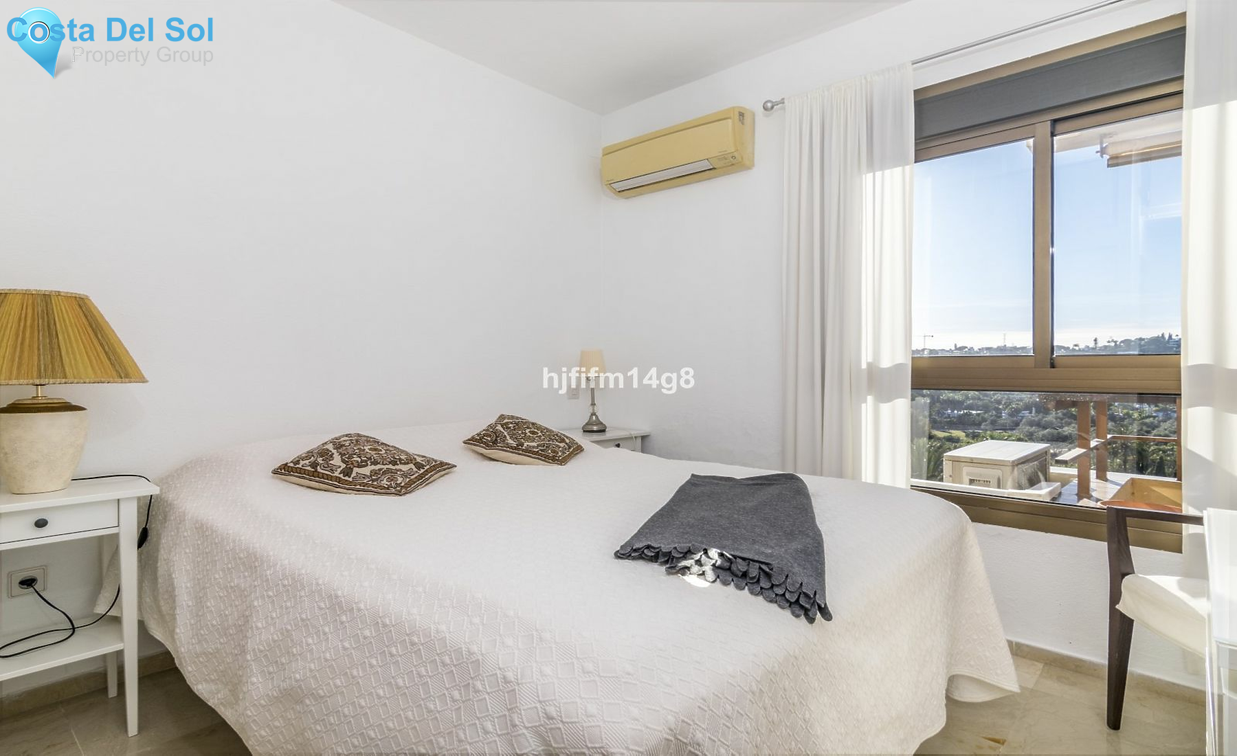 Middle Floor Apartment in Nueva Andalucía-1148546