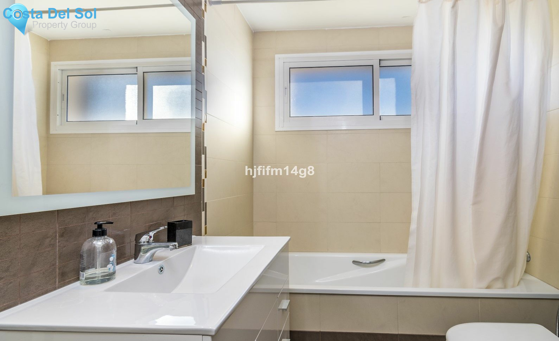 Middle Floor Apartment in Nueva Andalucía-1148548