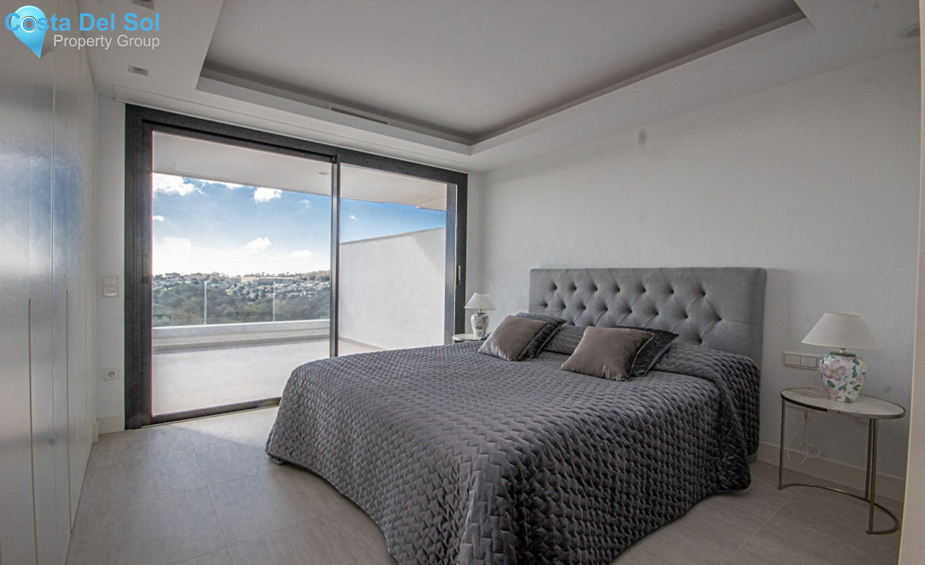 Middle Floor Apartment in Nueva Andalucía-1148766