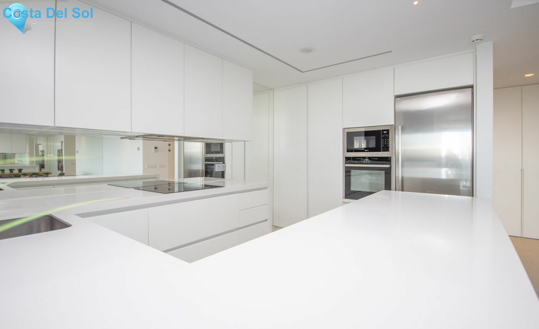Middle Floor Apartment in Nueva Andalucía-1148761