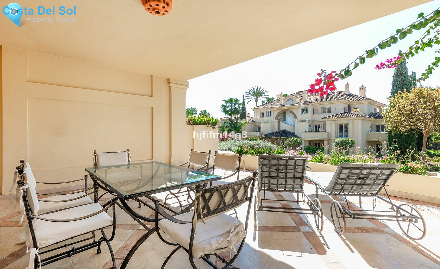 Middle Floor Apartment in Nueva Andalucía-1149138
