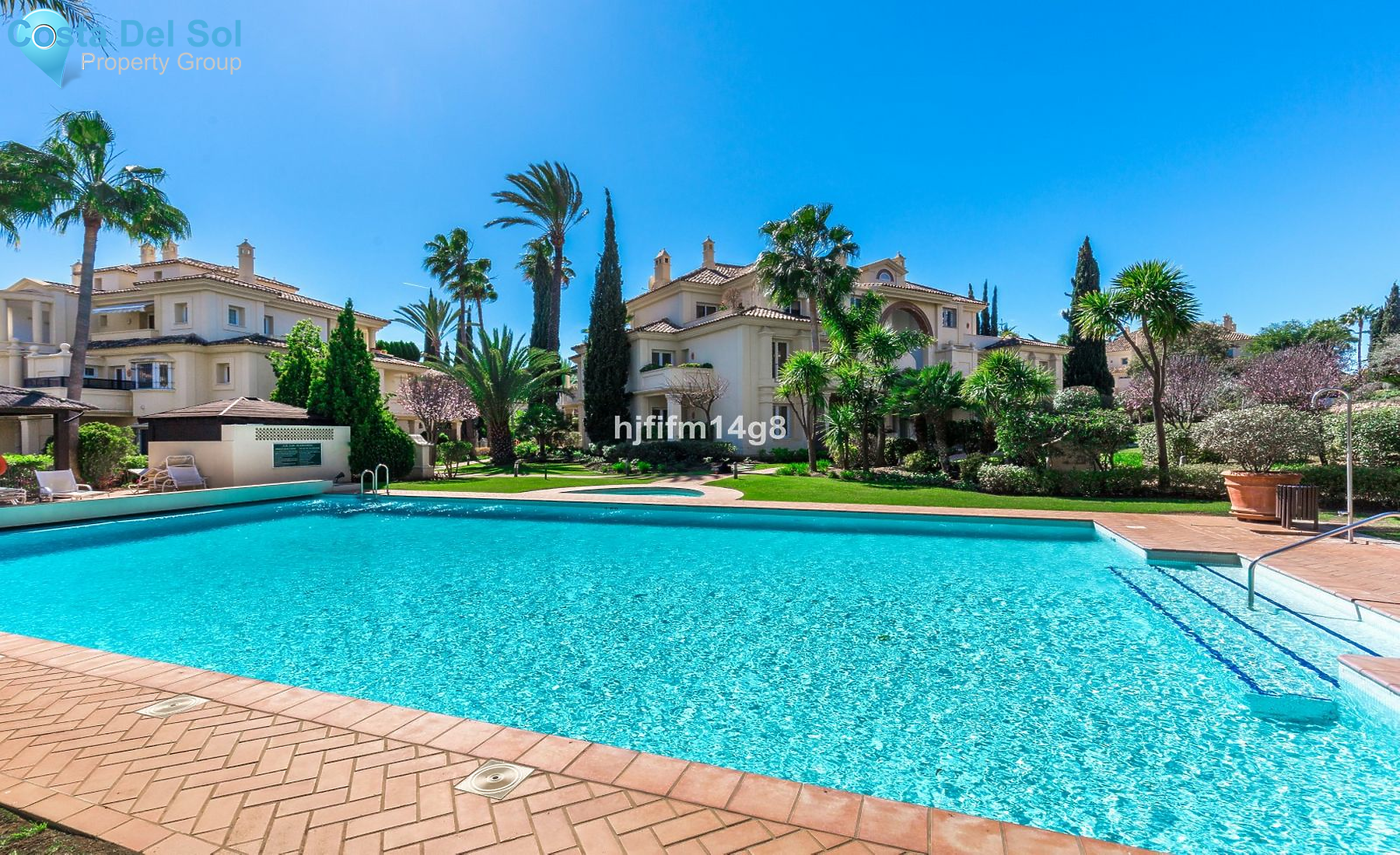 Middle Floor Apartment in Nueva Andalucía-1149142