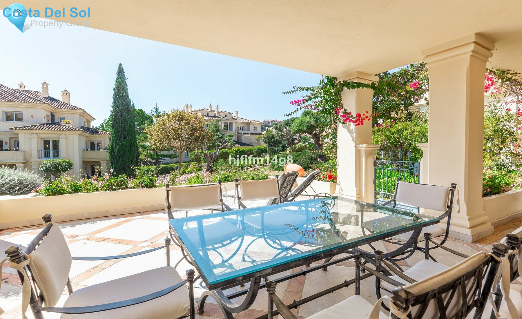 Middle Floor Apartment in Nueva Andalucía-1149127