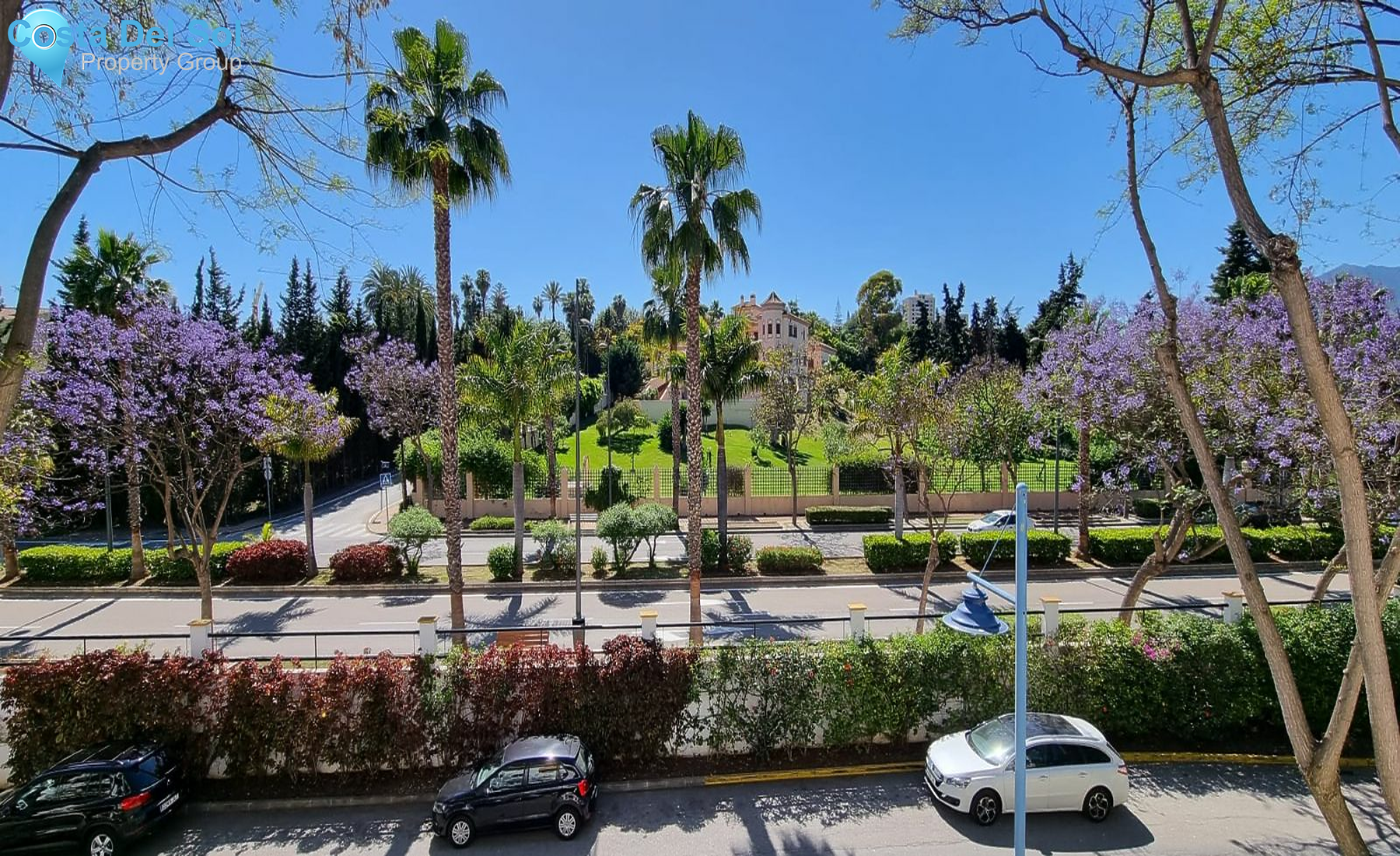 Middle Floor Apartment in Nueva Andalucía-1150042