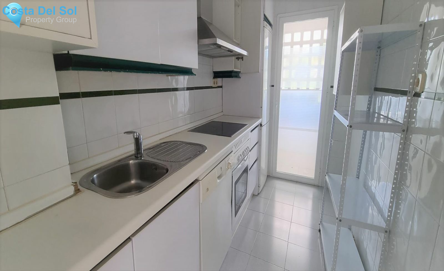 Middle Floor Apartment in Nueva Andalucía-1150050