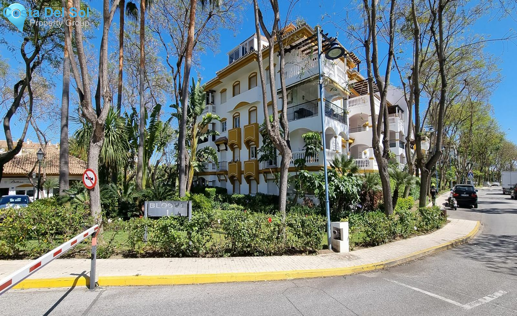 Middle Floor Apartment in Nueva Andalucía-1150038