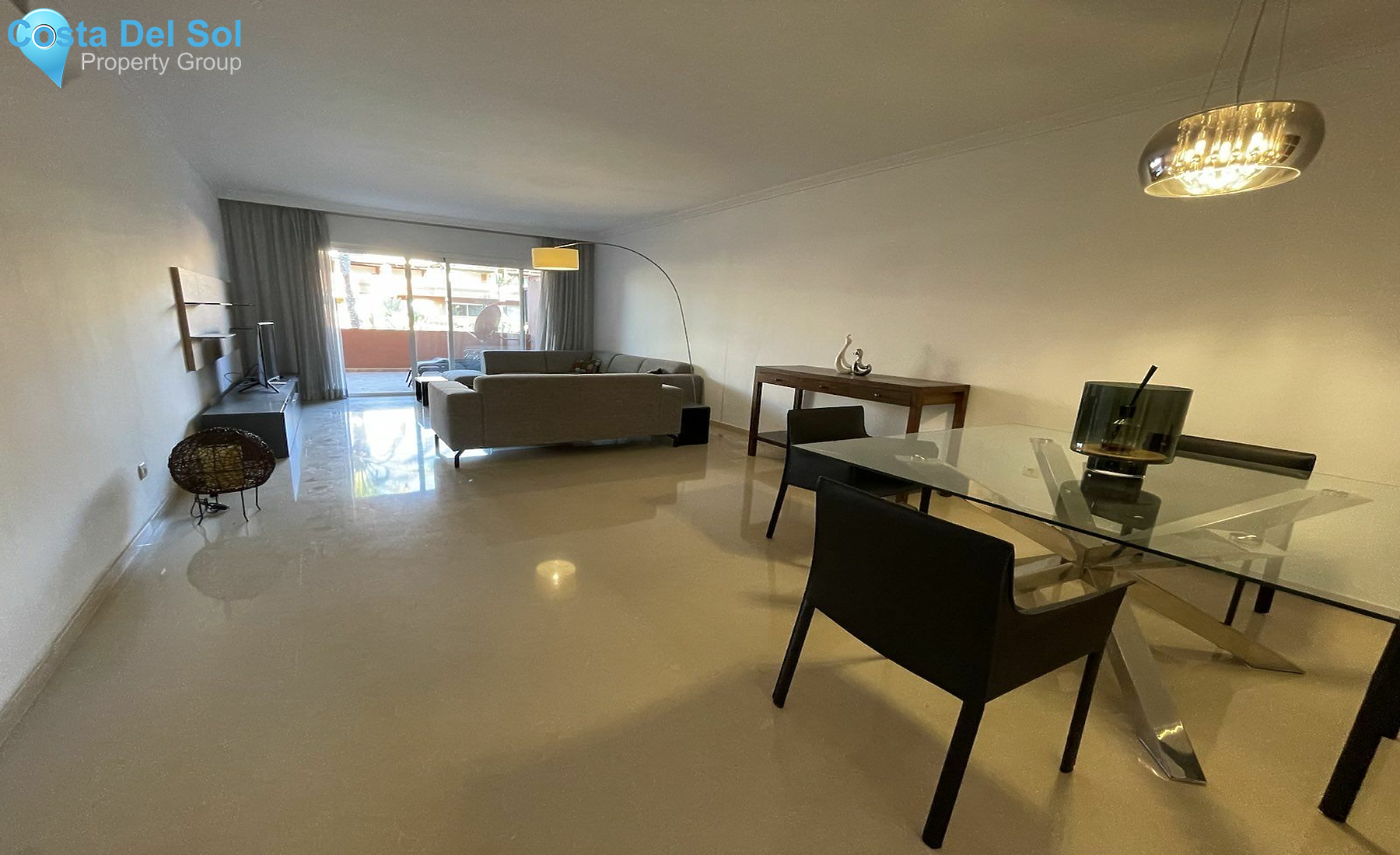 Middle Floor Apartment in Nueva Andalucía-1151626