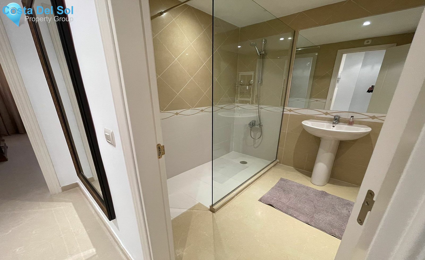 Middle Floor Apartment in Nueva Andalucía-1151628