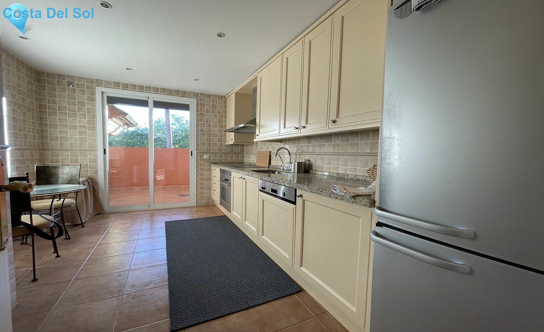 Middle Floor Apartment in Nueva Andalucía-1151632