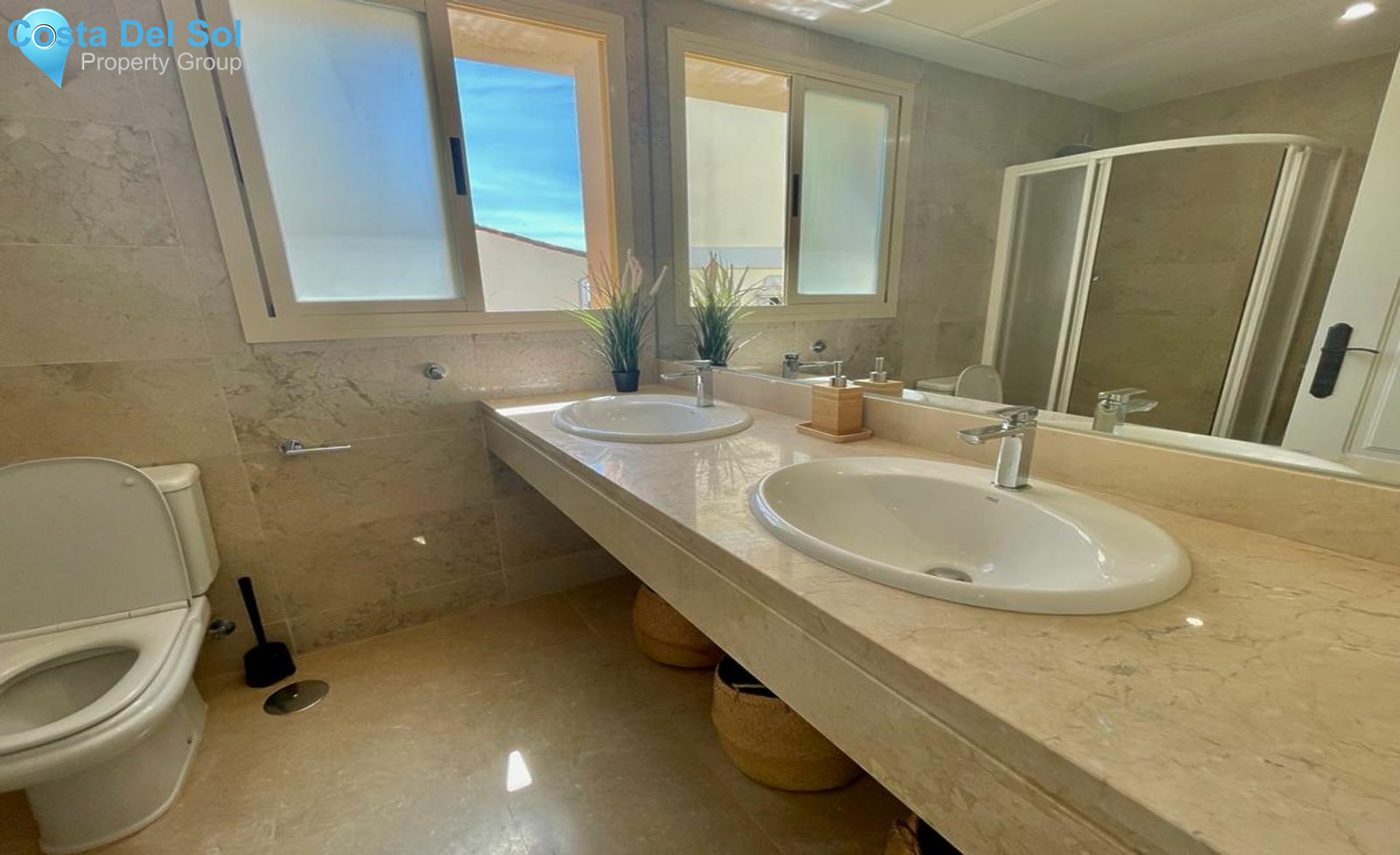 Middle Floor Apartment in Nueva Andalucía-1151764