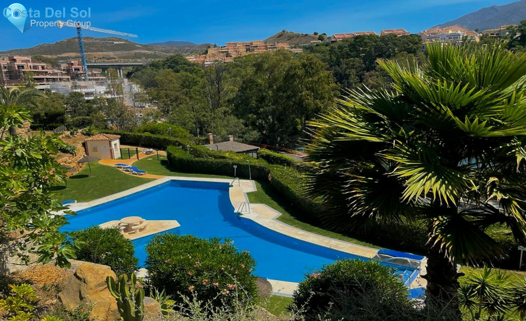 Middle Floor Apartment in Nueva Andalucía-1151766