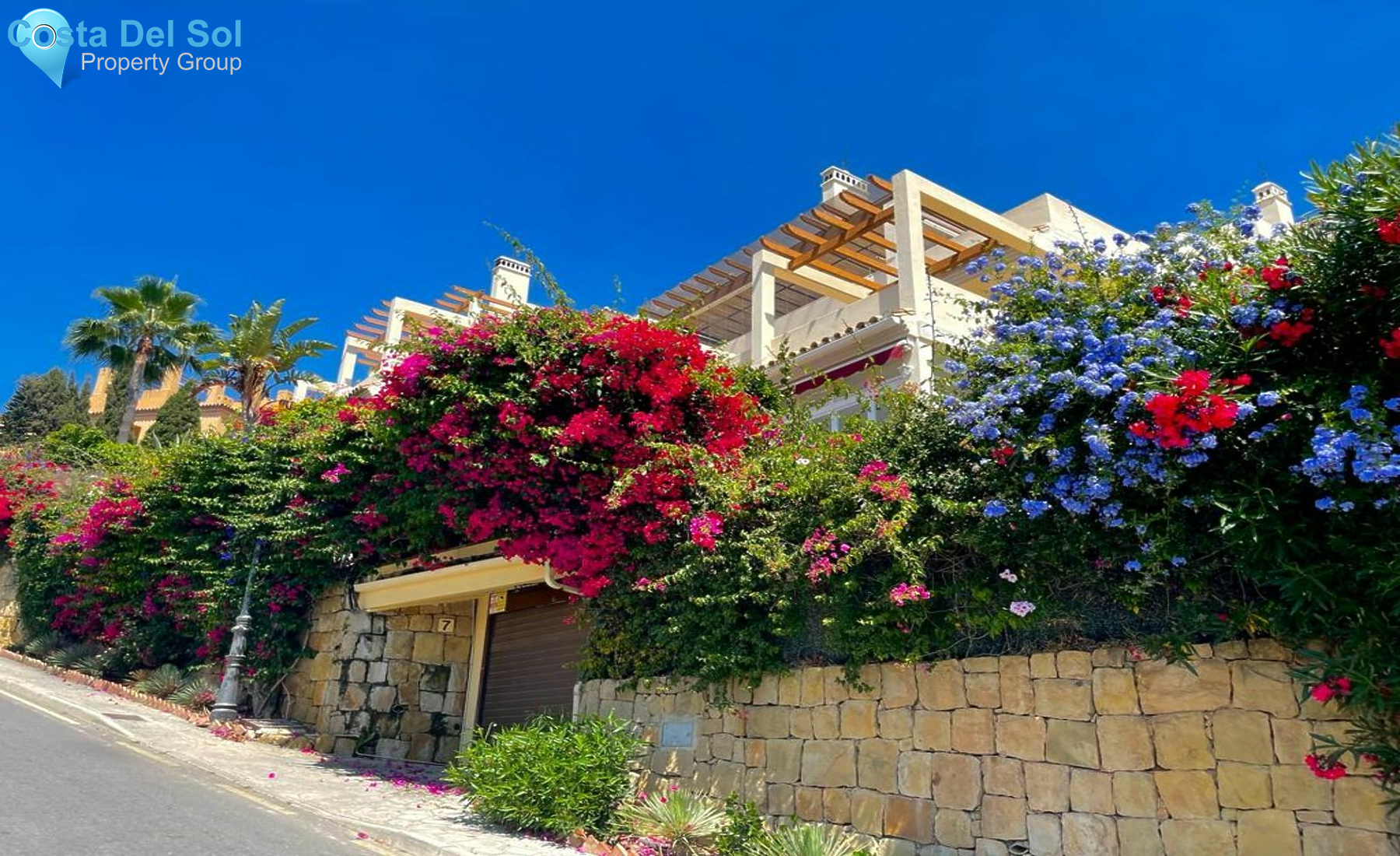 Middle Floor Apartment in Nueva Andalucía-1151767