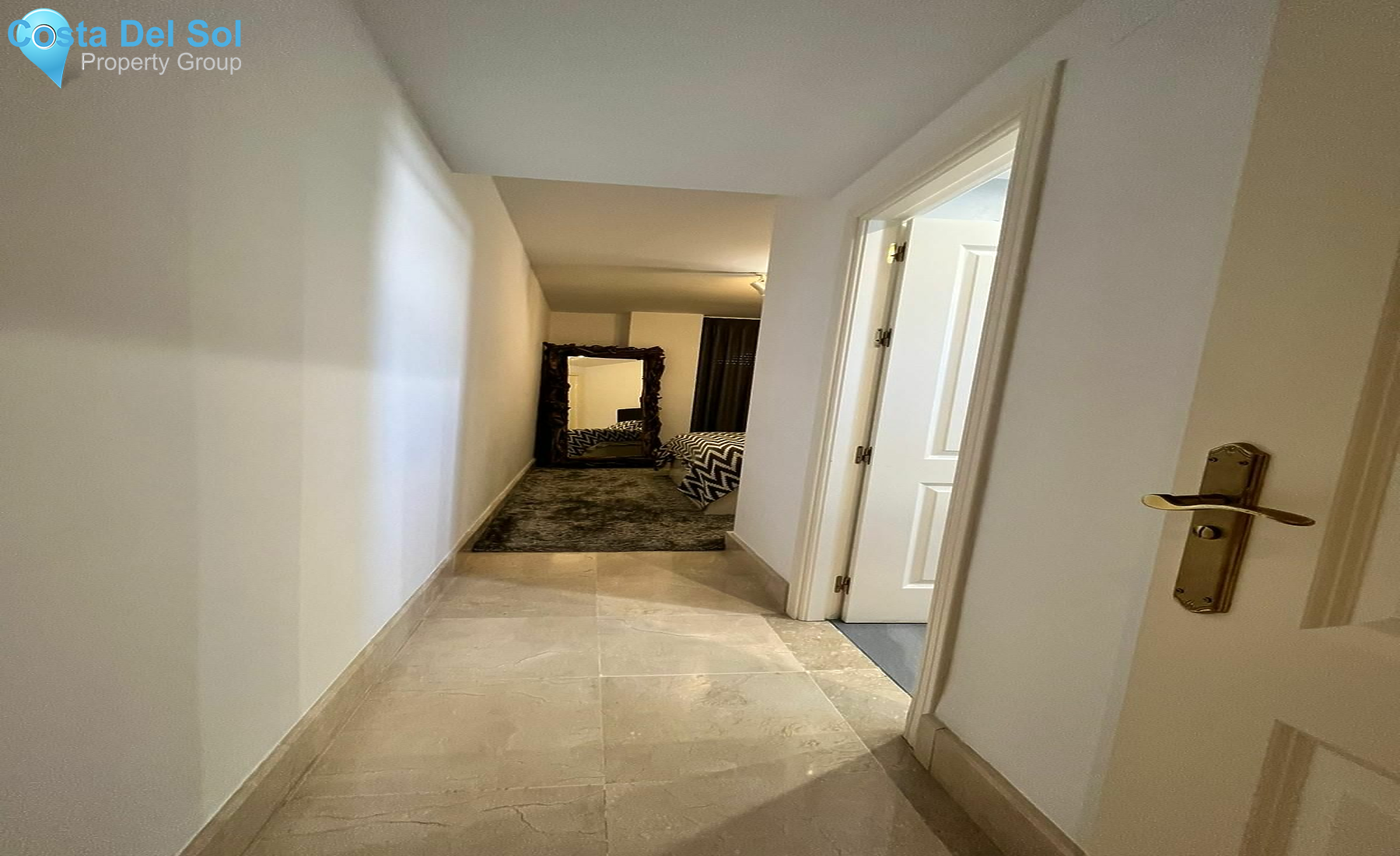 Middle Floor Apartment in Nueva Andalucía-1153399