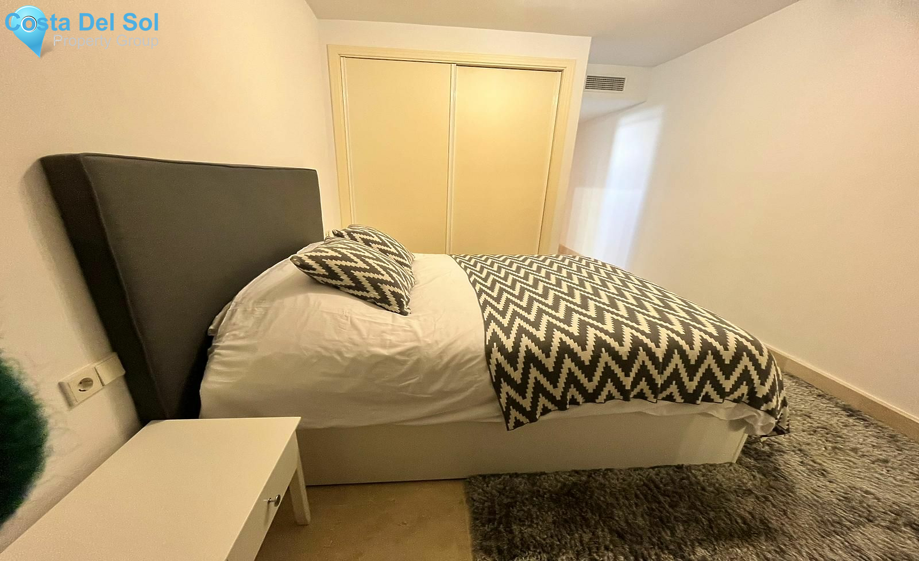 Middle Floor Apartment in Nueva Andalucía-1153395