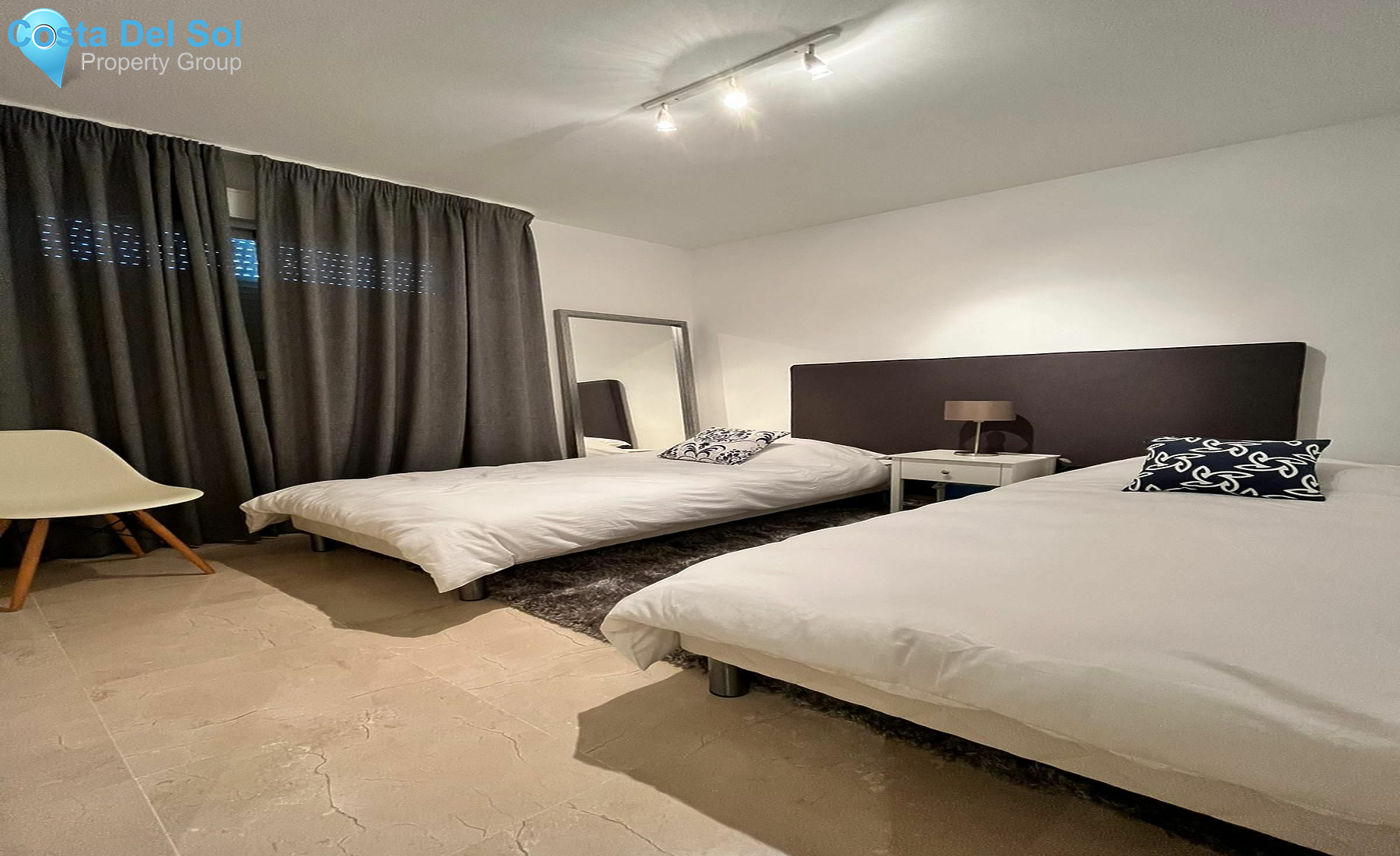 Middle Floor Apartment in Nueva Andalucía-1153396