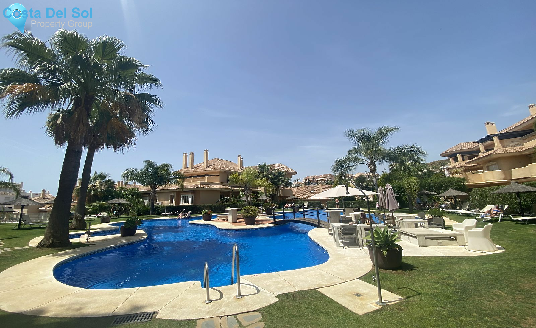 Middle Floor Apartment in Nueva Andalucía