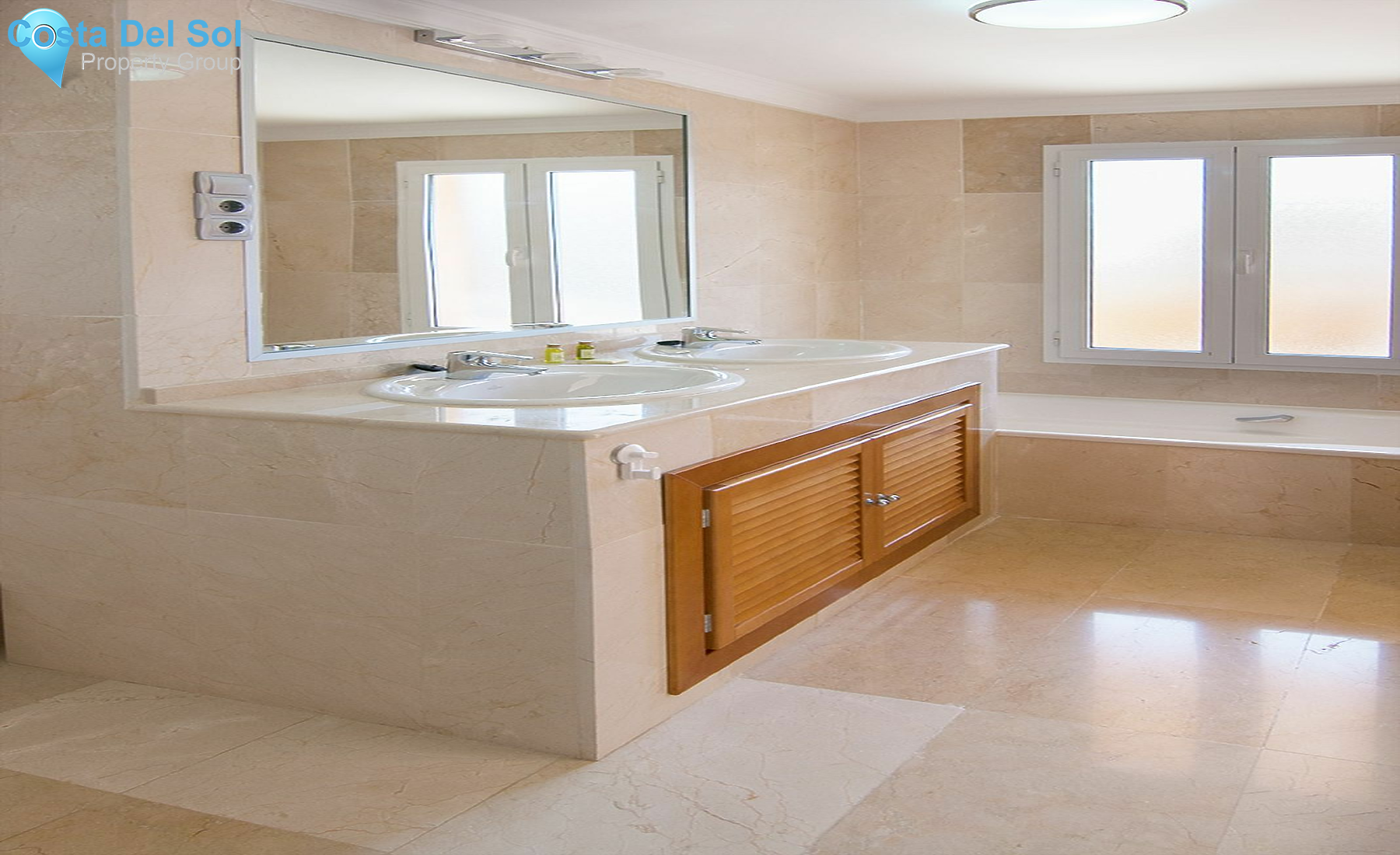 Middle Floor Apartment in Nueva Andalucía-1156565