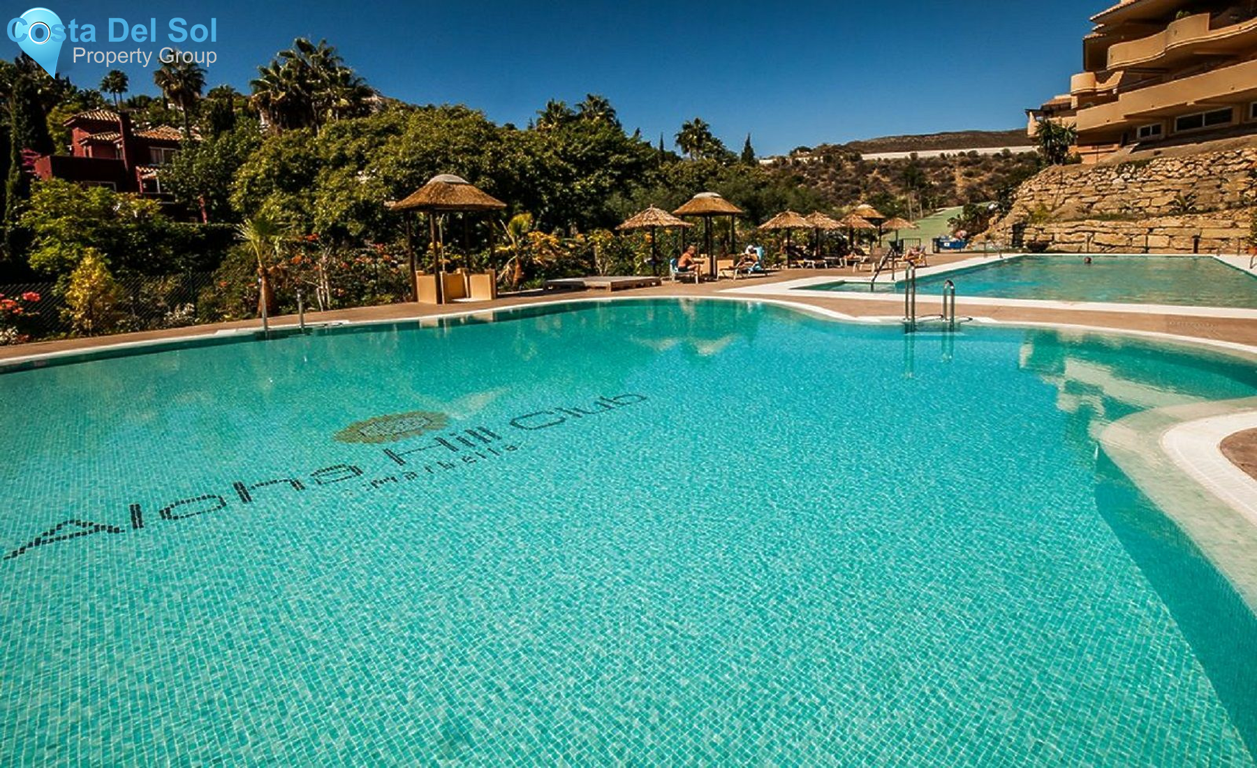 Middle Floor Apartment in Nueva Andalucía-1156573