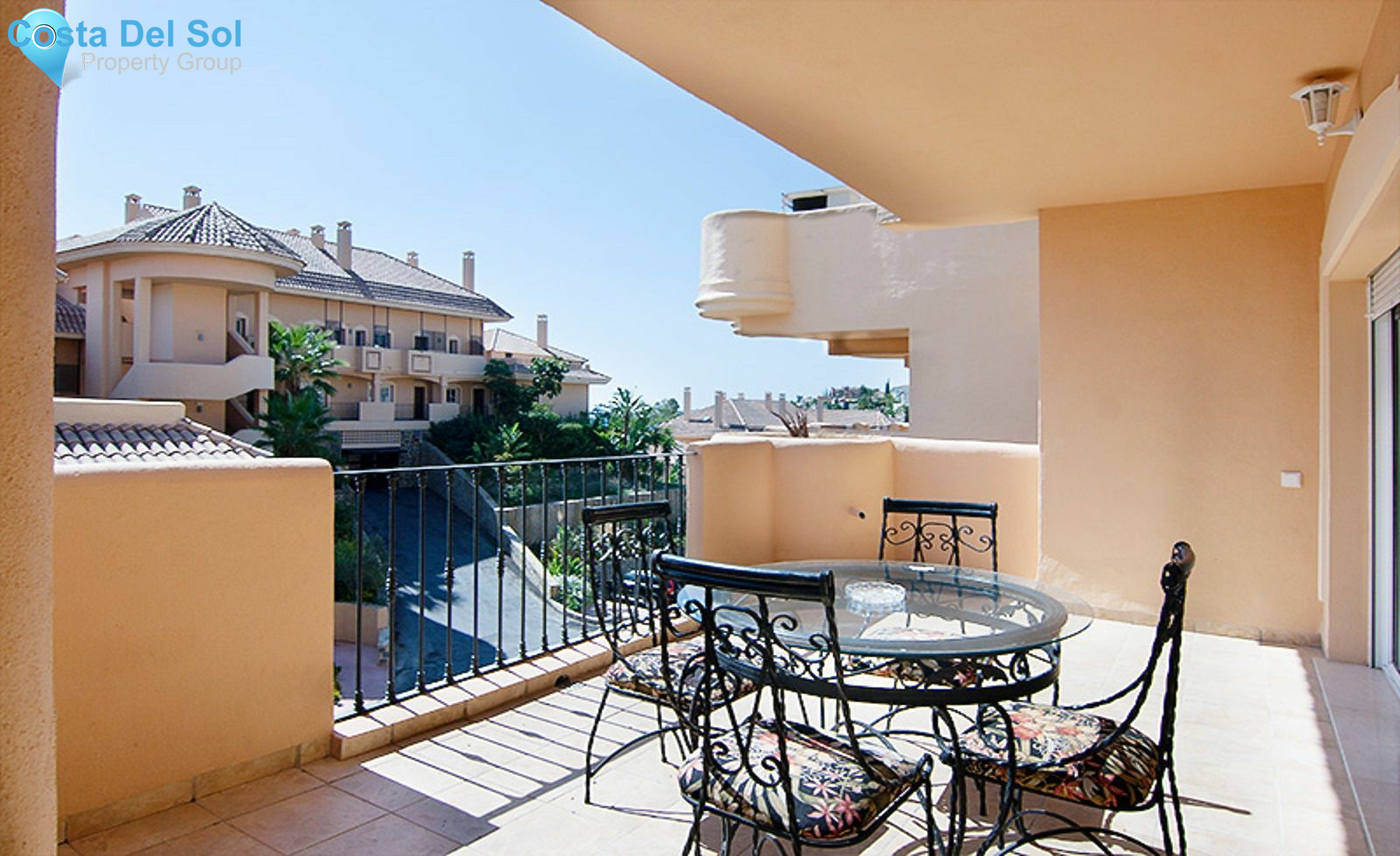 Middle Floor Apartment in Nueva Andalucía-1156557