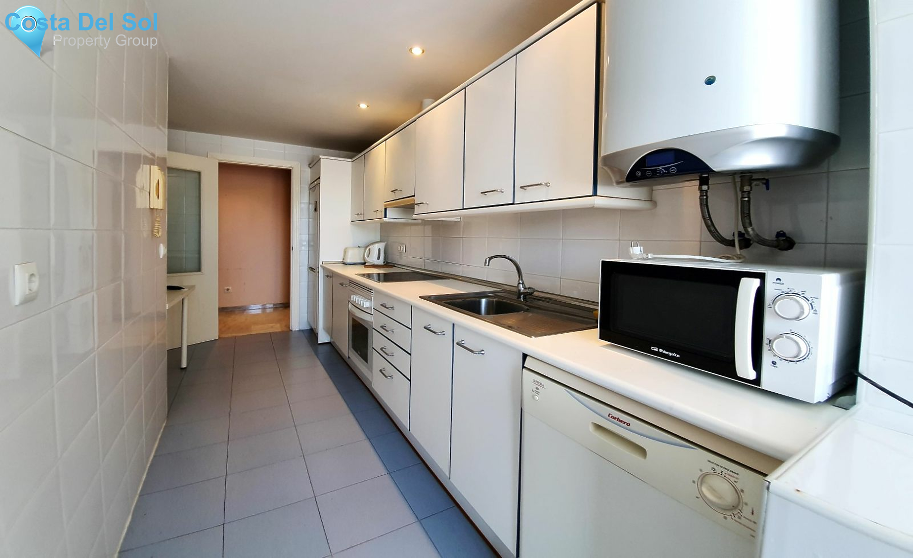 Middle Floor Apartment in Nueva Andalucía-1156739