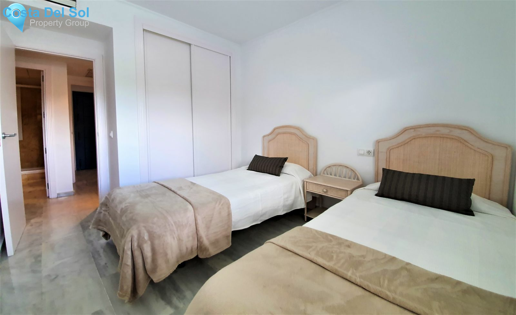 Middle Floor Apartment in Nueva Andalucía-1156735