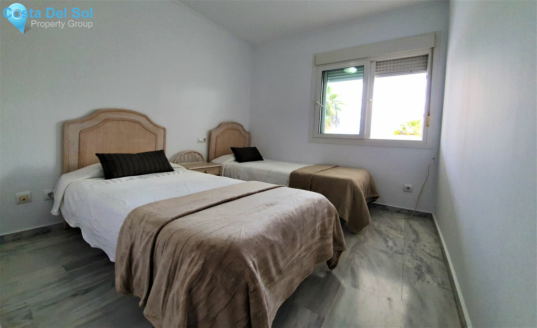 Middle Floor Apartment in Nueva Andalucía-1156736