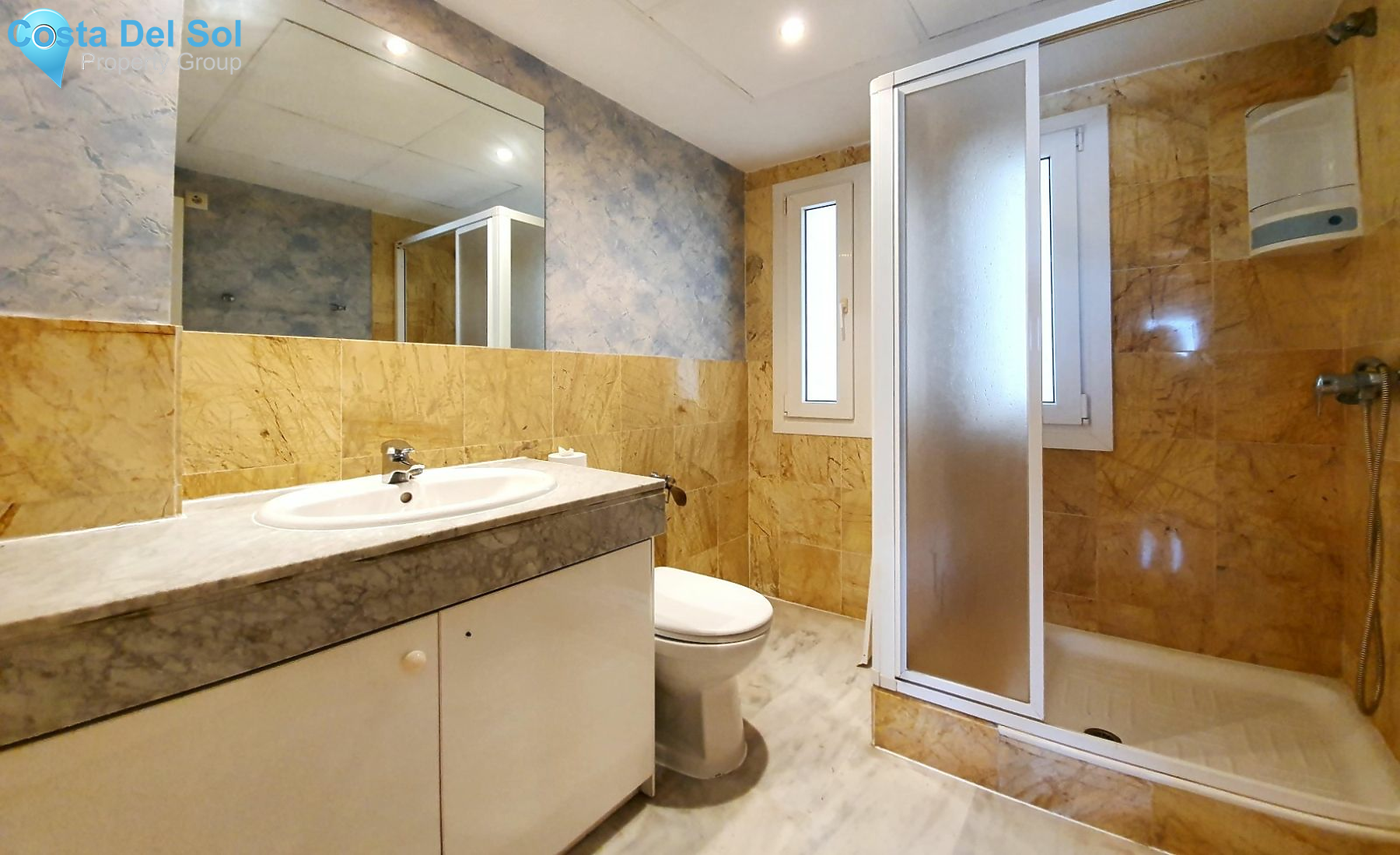 Middle Floor Apartment in Nueva Andalucía-1156737