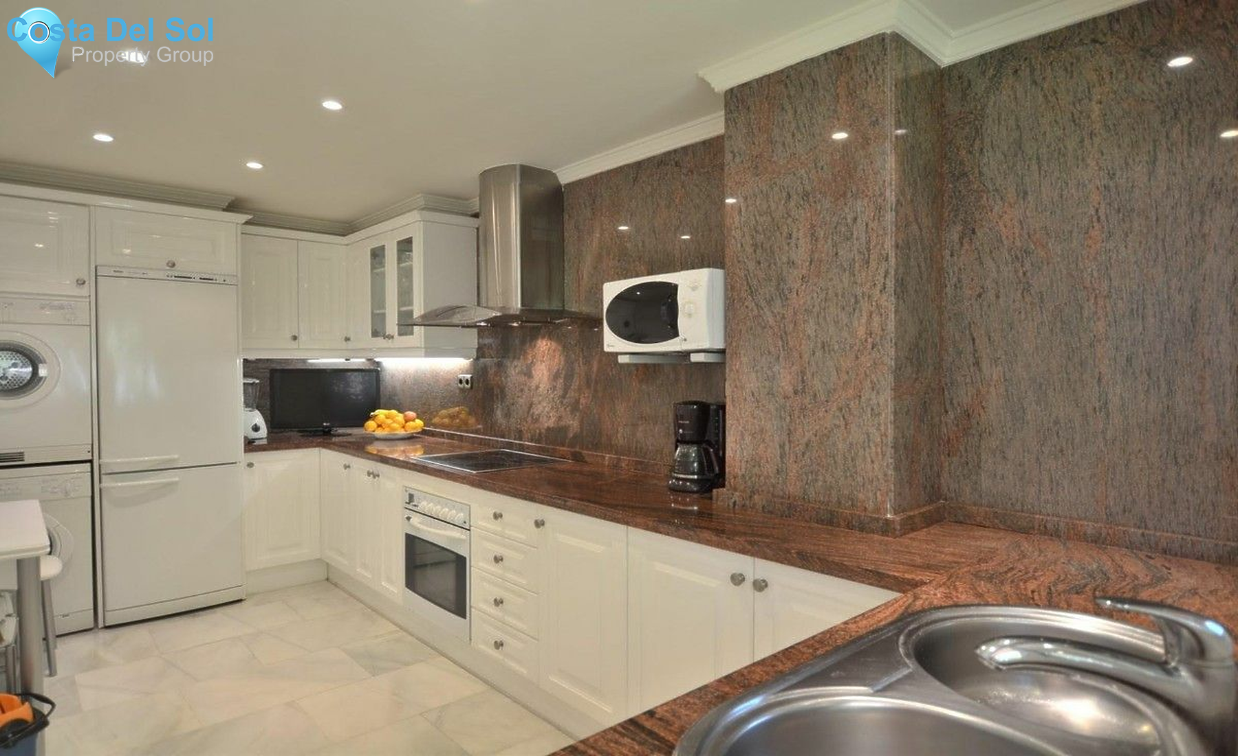 Middle Floor Apartment in Nueva Andalucía-1159468