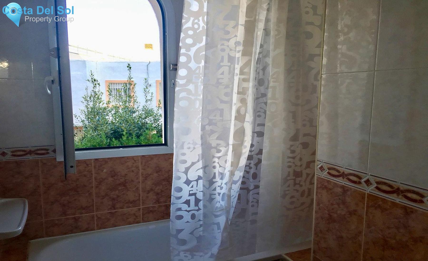 Middle Floor Apartment in Nueva Andalucía-1163491
