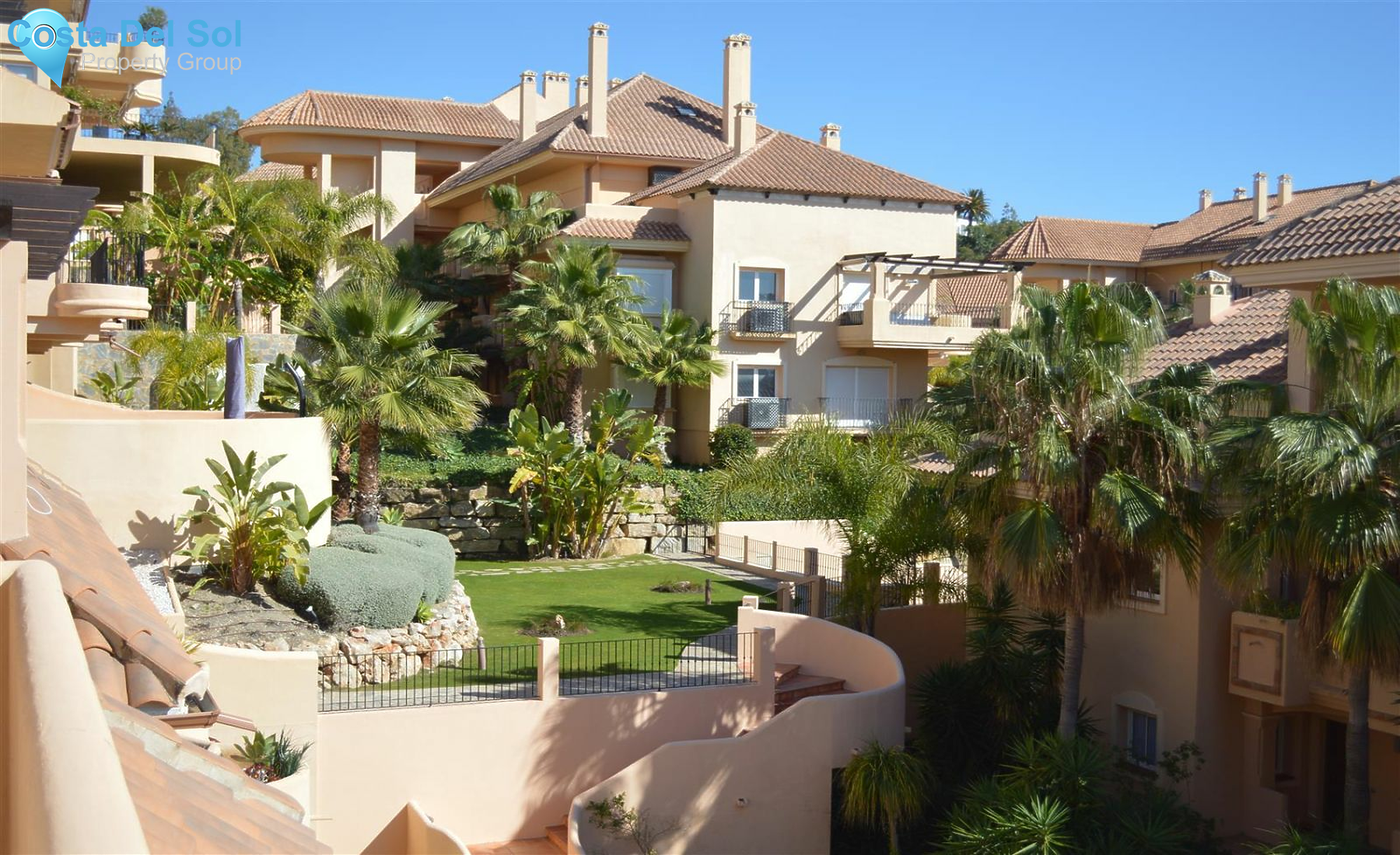 Middle Floor Apartment in Nueva Andalucía-1164334