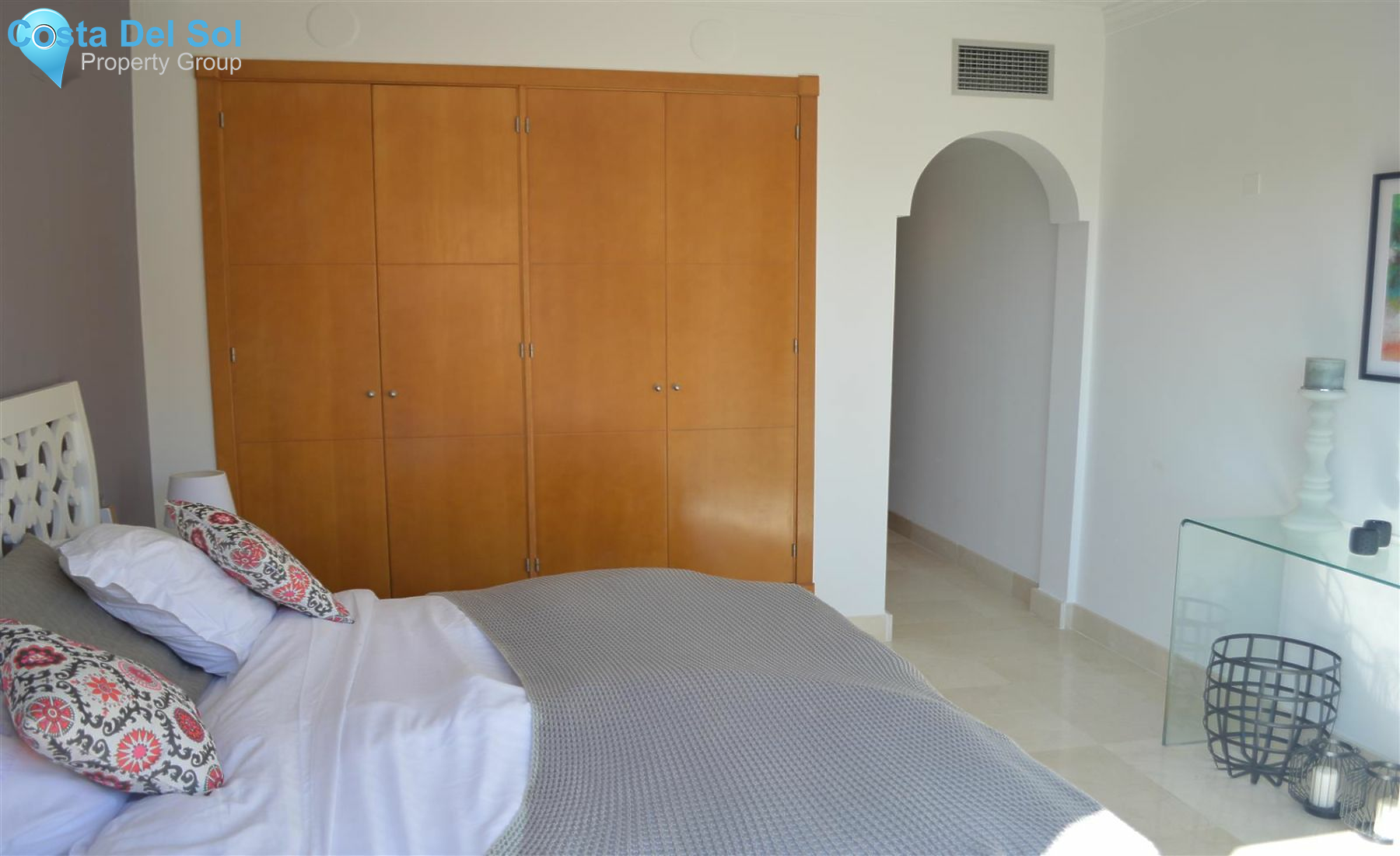 Middle Floor Apartment in Nueva Andalucía-1164353