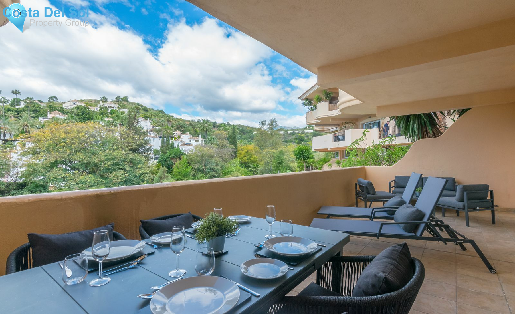 Middle Floor Apartment in Nueva Andalucía