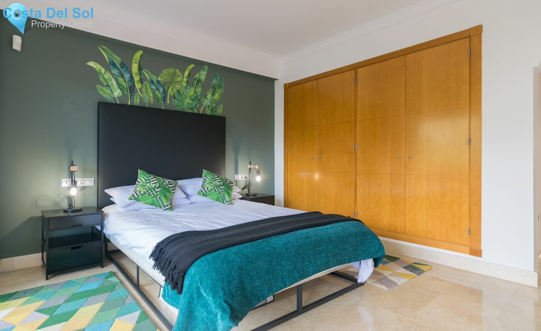 Middle Floor Apartment in Nueva Andalucía-1165003