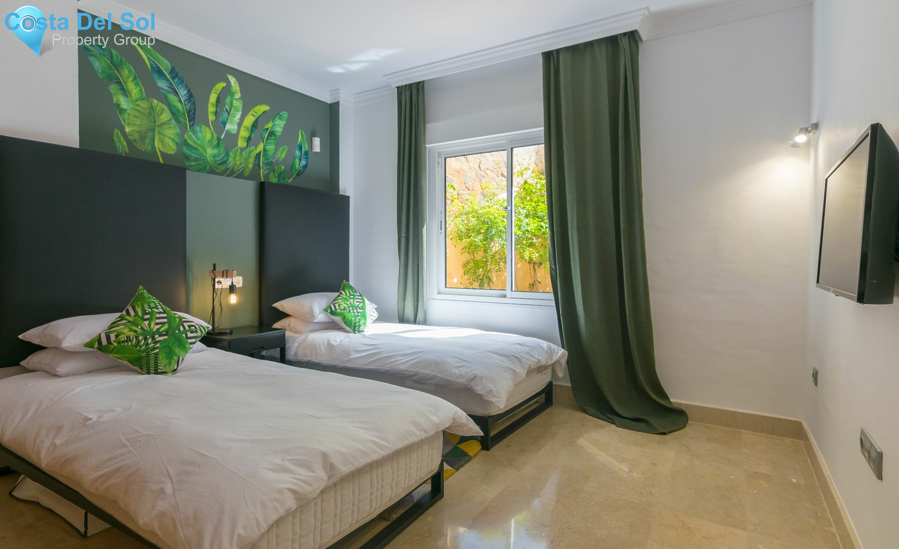 Middle Floor Apartment in Nueva Andalucía-1164987