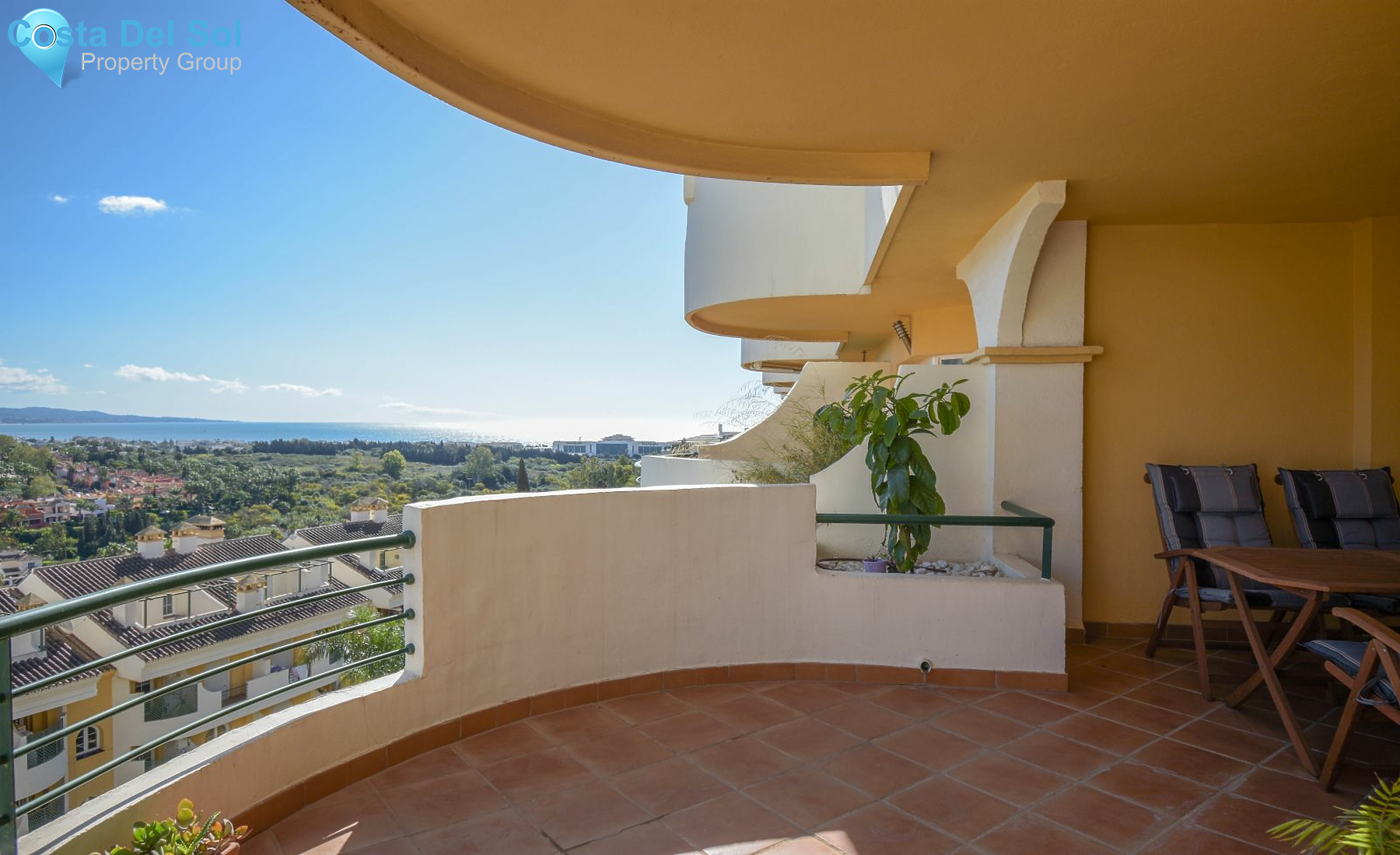 Middle Floor Apartment in Nueva Andalucía