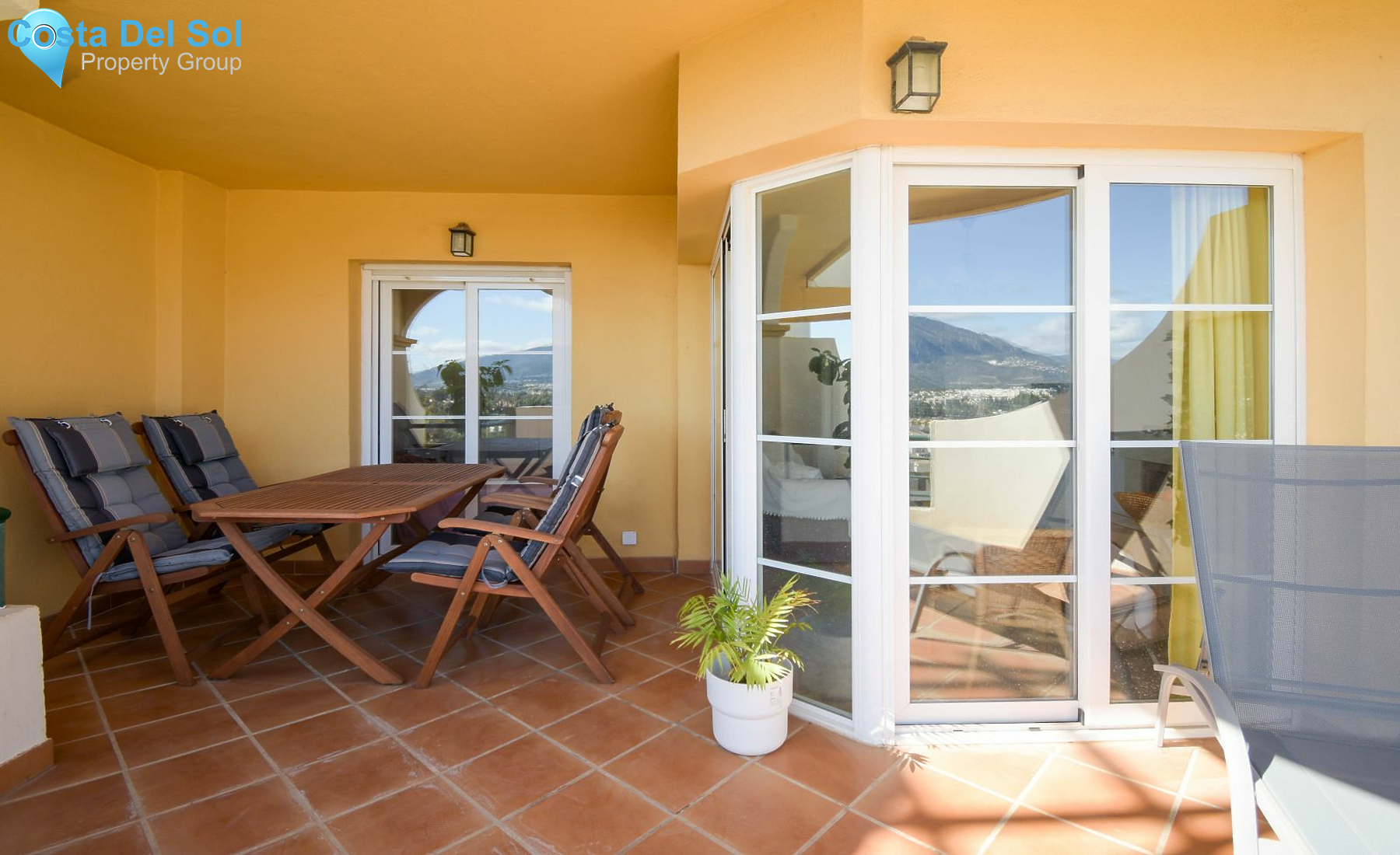 Middle Floor Apartment in Nueva Andalucía-1167156