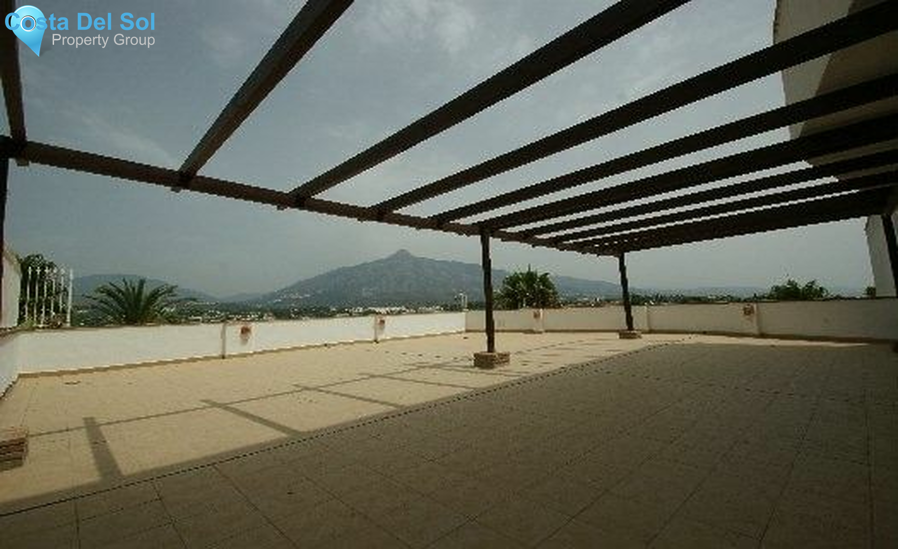 Middle Floor Apartment in Nueva Andalucía-1168258