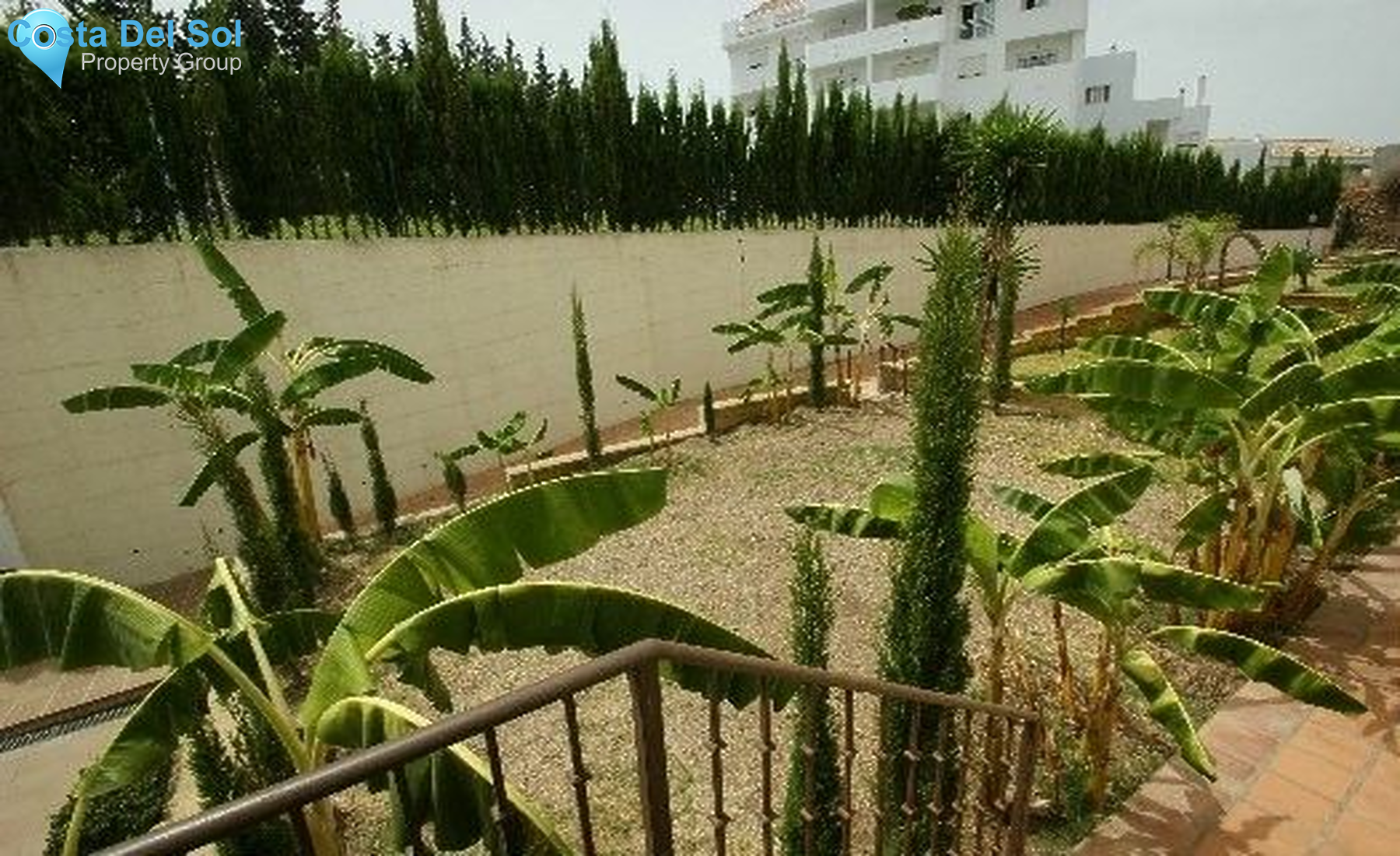 Middle Floor Apartment in Nueva Andalucía-1168261
