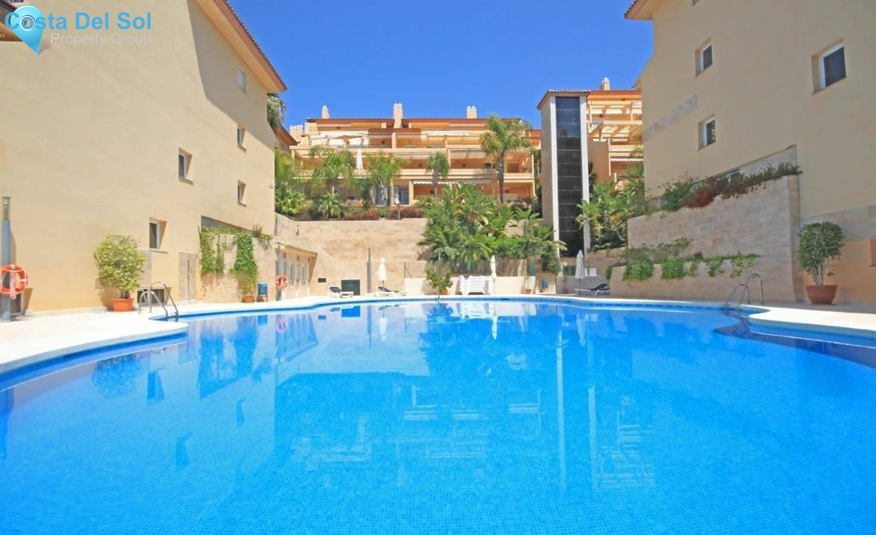 Middle Floor Apartment in Nueva Andalucía-1184765